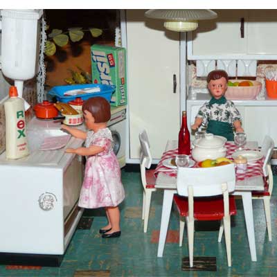 ARI-Puppen in Originalkleidung, 70er Jahre