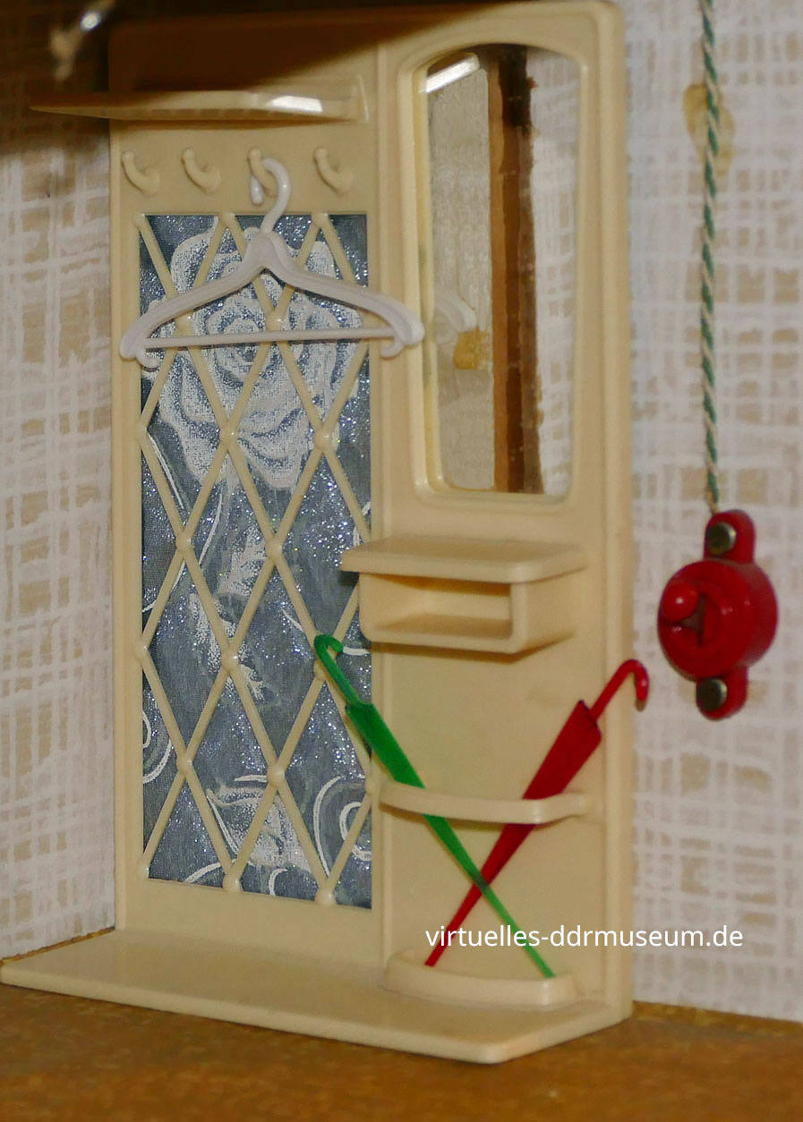 Seltene Flurgarderobe Puppenhaus