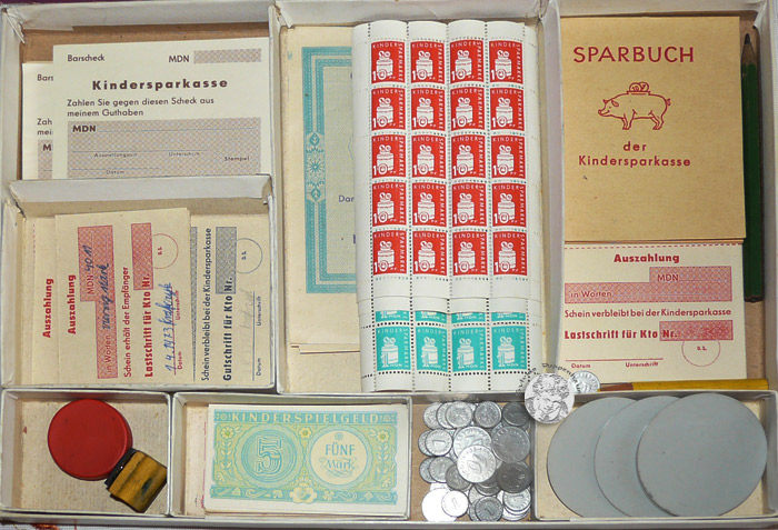 DDR-Kinderpost von Famos